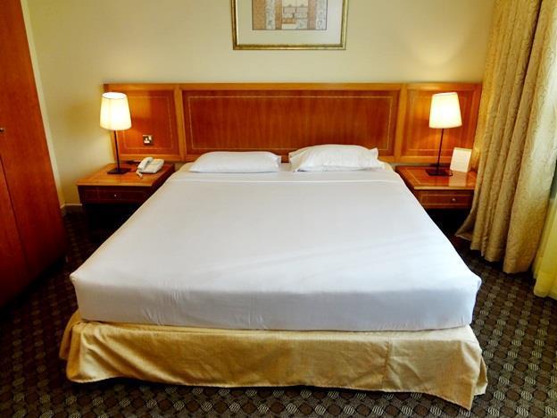 Emirates Plaza Hotel Αμπού Ντάμπι Εξωτερικό φωτογραφία
