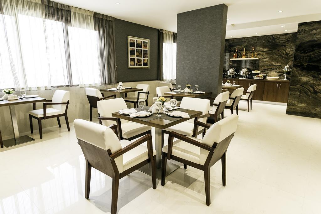 Emirates Plaza Hotel Αμπού Ντάμπι Εξωτερικό φωτογραφία