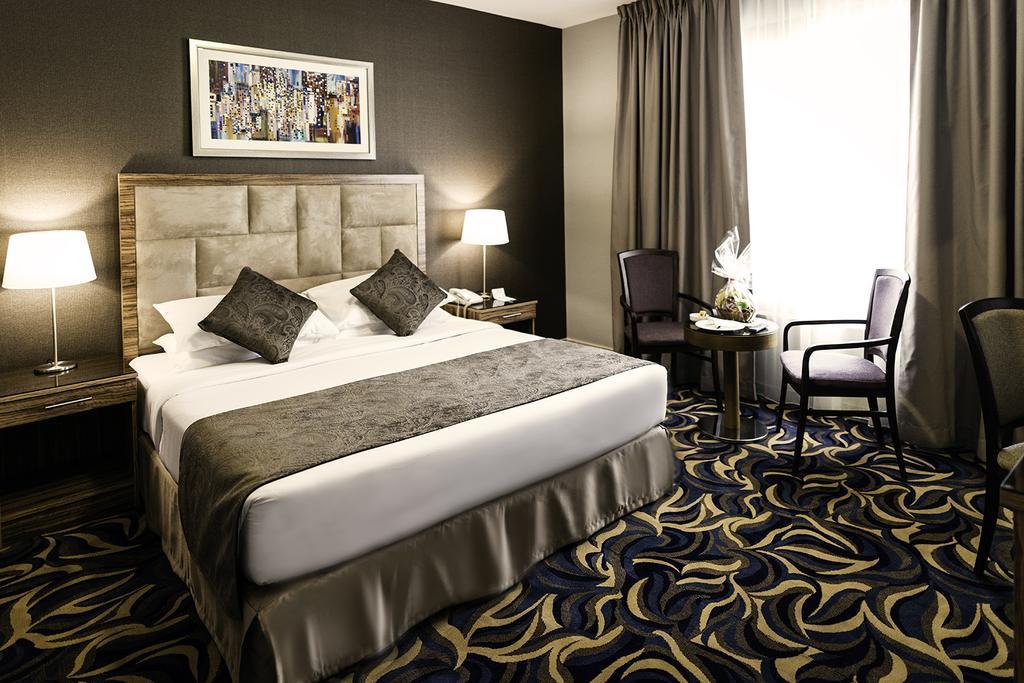 Emirates Plaza Hotel Αμπού Ντάμπι Εξωτερικό φωτογραφία