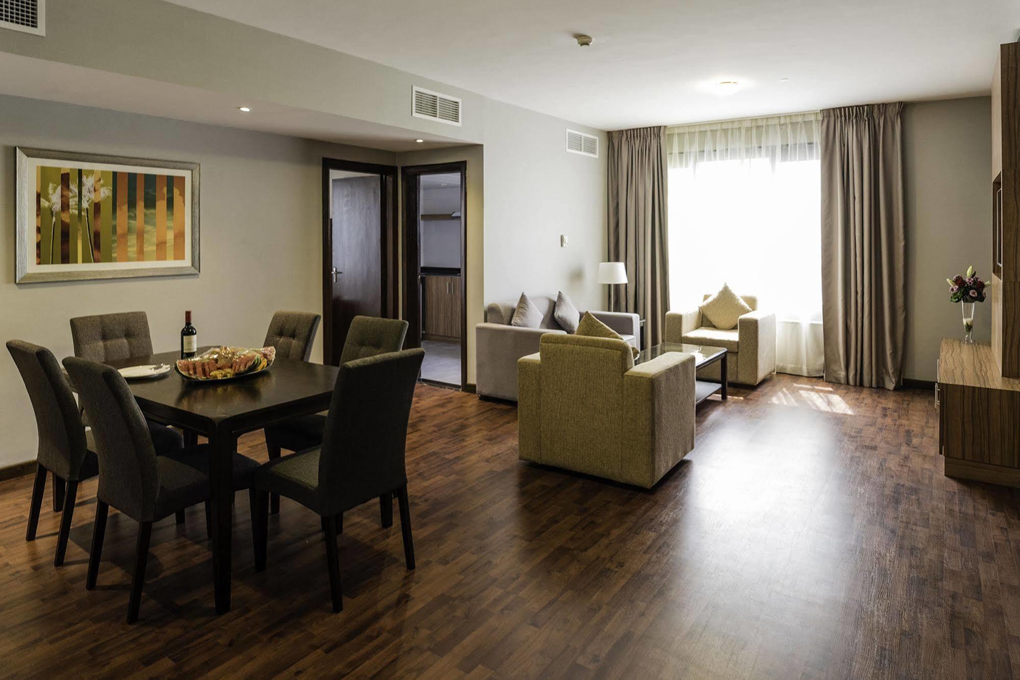 Emirates Plaza Hotel Αμπού Ντάμπι Εξωτερικό φωτογραφία