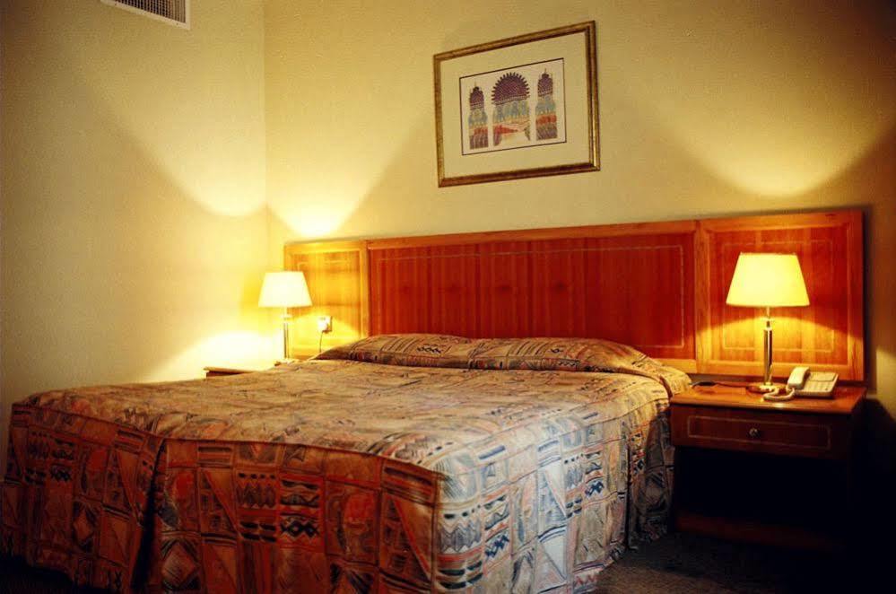 Emirates Plaza Hotel Αμπού Ντάμπι Εξωτερικό φωτογραφία