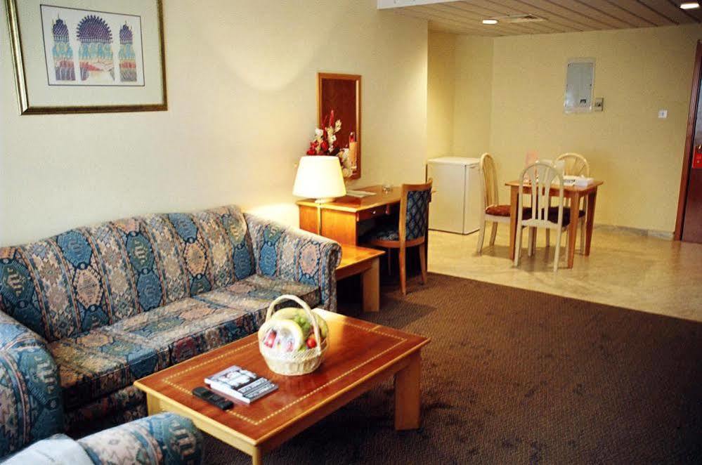 Emirates Plaza Hotel Αμπού Ντάμπι Εξωτερικό φωτογραφία